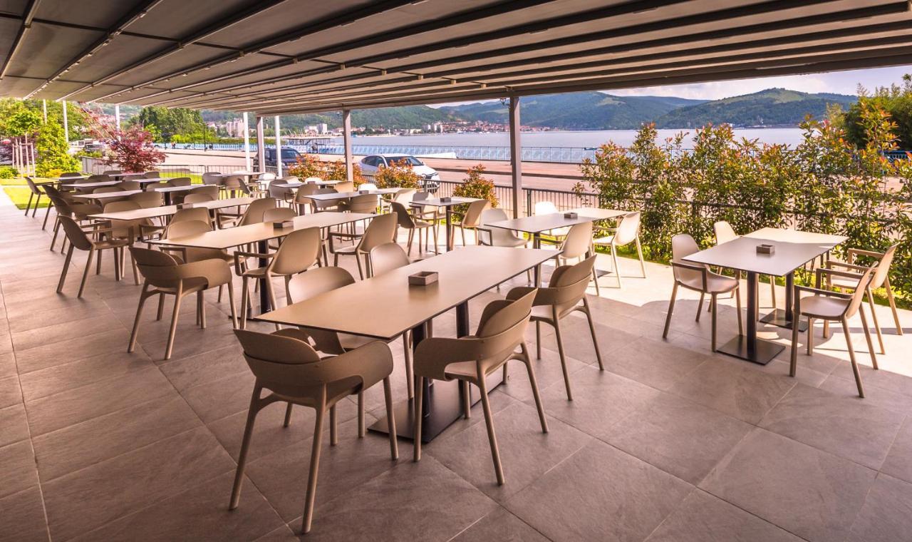 Hotel Arka Orsova Ngoại thất bức ảnh