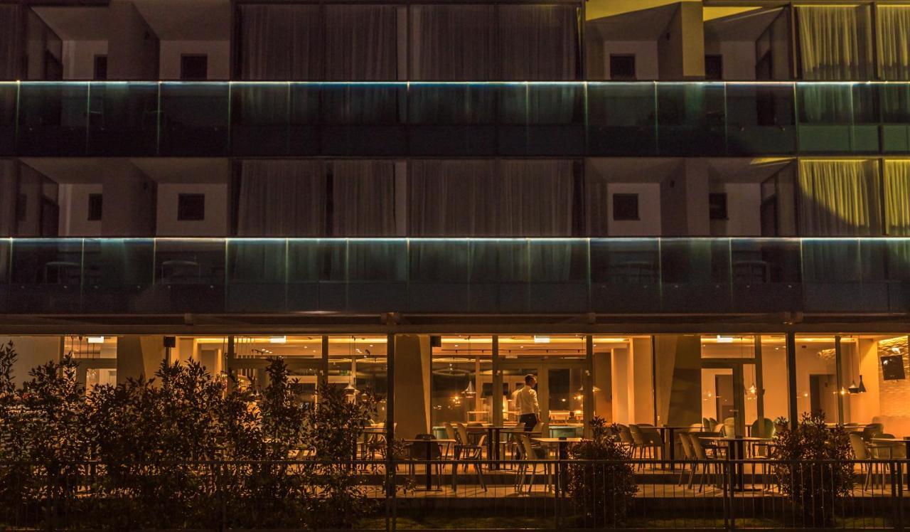 Hotel Arka Orsova Ngoại thất bức ảnh