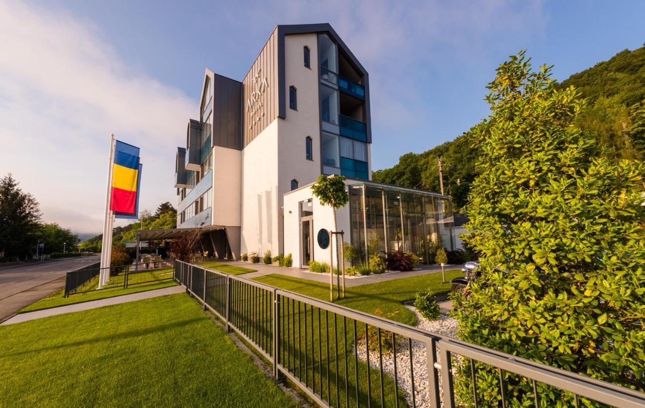 Hotel Arka Orsova Ngoại thất bức ảnh